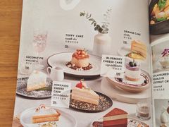 -Chom Cafe and Restaurant