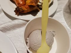 哈根达斯-领鲜活海鲜榴莲自助火锅(东门店)