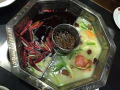 -佬土鹅肠火锅(解放路店)