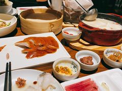 酸汤煮嫩滑鱼片-小大董·烤鸭(王府井apm店)