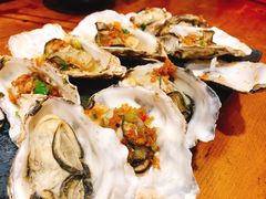 剁椒生蚝-老东镇啤酒屋海鲜加工·蒸汽海鲜·海鲜烧烤(台东店)