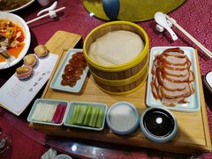 果木焖烤鸭-華僑飯店中餐厅