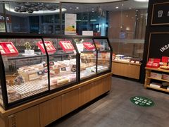面包甜点陈列柜-仟吉(星汇维港店)