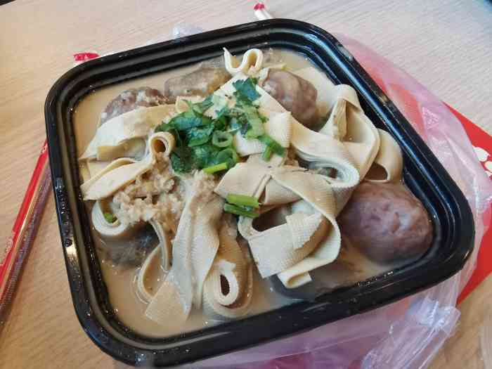 孟哥焖子(华南亿合城店)-"[服务]还行,就是每次我不要葱花香菜,她.