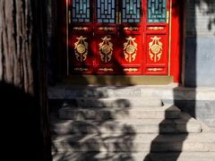 安缦颐和庭院套房-不起眼的红色漆门-北京颐和宾馆