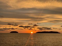 -Sunset Bar(丹绒亚路香格里拉店)