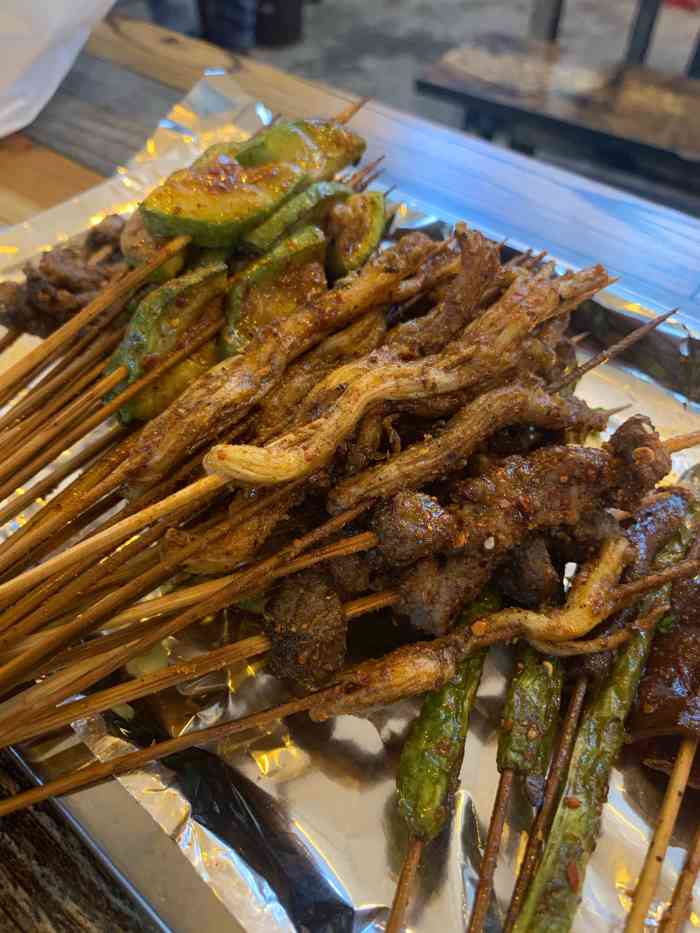 进京赶烤把把烧-"宜宾常见的把把烧,食材切成很小的分量,小.