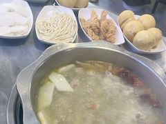 -光头药膳鸡(莱茵小镇店)