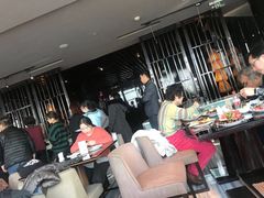 等位区-唐拉雅秀酒店-西锦汇空中BBQ·思创餐厅