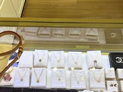 -海星奢选二手奢侈品手表包包鉴定回收寄卖(墨玉南路店)