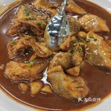 在佘山韵博智谷一楼，这一块有很多餐饮店，他们家也算比