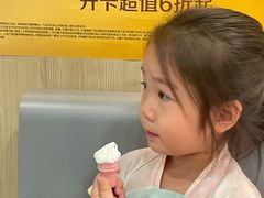 -麦当劳(轻轨曹杨路店)