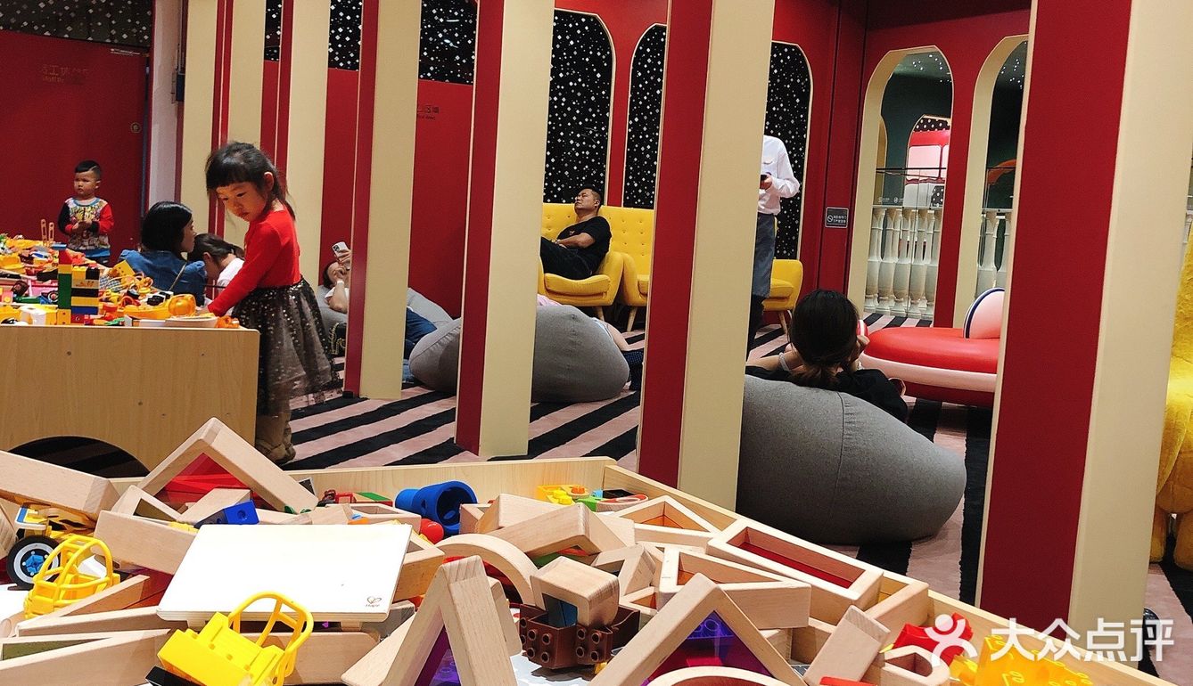 疫情过后第一次带小孩来游乐场 在海信广场～场地超大