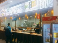-裕新楼粉面馆·石磨手工粉(四方坪店)