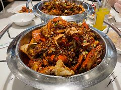 -凤凰路何眼镜香辣蟹(花果园店)