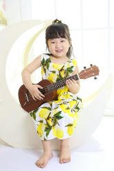 -现代经典婚纱摄影