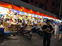 -J Daeng Seafood