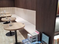 -钟书阁(群光广场店)