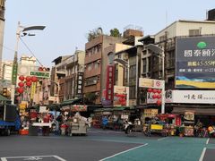 -六合夜市