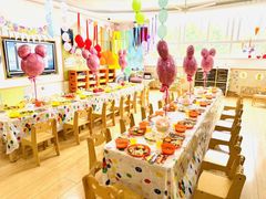 -上海青草地幼儿园