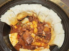 -锅飘飘·东北铁锅炖(雨花客厅店)