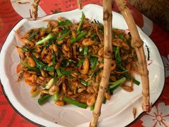 韭菜炒小虾-鱼乐岛餐厅·户外花园主题餐厅