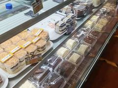 面包甜点陈列柜-新侨三宝乐面包店(崇文门店)