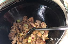 Stove-Braised Chicken with Spices