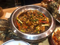 秦巴笋子鸡两吃-小六汤包砂煲菜(文景路店)
