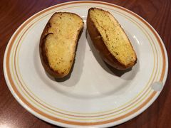 蒜香烤面包-萨莉亚意式餐厅(南京环亚凯瑟琳广场店)
