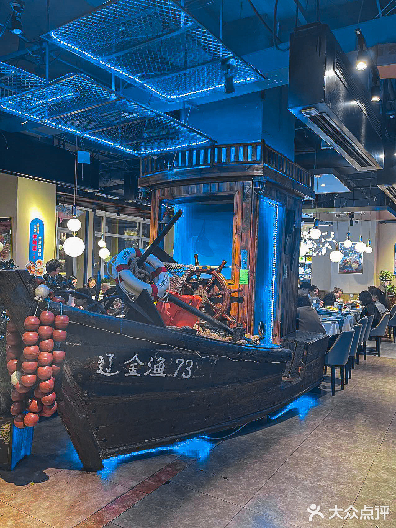 不愧是开了20多年的老店，带上饭搭子去歹