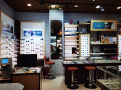 -三叶眼镜城批发市场(上海火车站店)