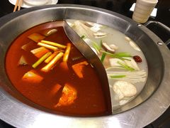 鸳鸯锅底-吴记老锅底麻辣火锅(福州路店)