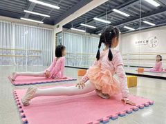 -百联临沂购物中心(临沂路店)