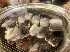 -围炉肉舍•炭烤活鳗•丹东海鲜烤肉(步行街店)