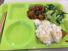 -同济大学本部学苑饮食广场
