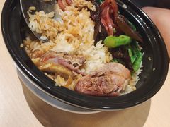 腊味煲仔饭-避风塘(金山万达店)