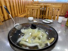 -屯老二农家铁锅炖·行业领军者(梅江店)