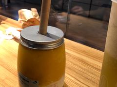 芒芒甘露酸奶瓶-喜茶(上海正大广场店)