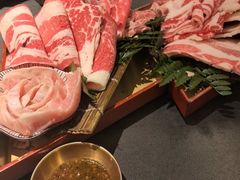 -铭牛烧肉·和牛海鲜自助(高新月牙湖店)