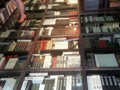 -钟书阁(松江泰晤士小镇店)