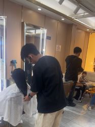 -一東造型烫发染发