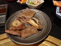 -山川小町·极番烧肉(新地假日广场店)