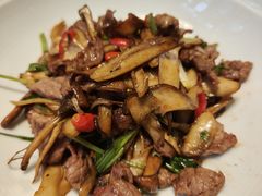 菌子炒牛干巴-山茶云南菜(永安里店)