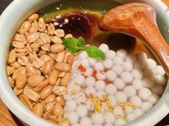 -吃饭皇帝大土家民族菜(荟聚店)