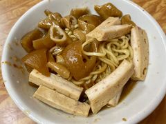 -松树干拌面店
