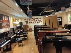 -柏斯音乐艺术中心·钢琴·吉他(上音店)