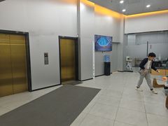-蓝海豚游泳俱乐部(南京西路店)
