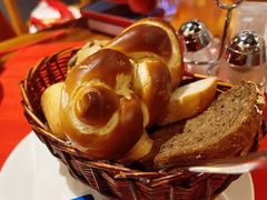 面包筐-申德勒加油站餐厅(三里屯北小街店)
