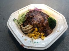 -西安大雁塔科技大学地铁站亚朵酒店